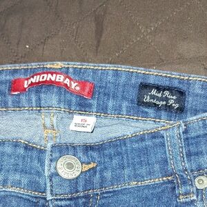 UNIONBAY Women's Mid Rise Vintage Blue Jeans